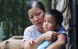 Mẹ bật khóc trước câu hỏi ngây ngô của con gái 5 tuổi mắc bệnh hiểm nghèo: 'Con sẽ chết phải không mẹ?'