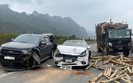 Ảnh TNGT: Tai nạn liên hoàn giữa bốn xe tại Lạng Sơn