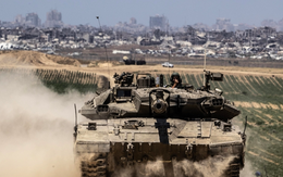 Xe tăng Israel lao vào căn cứ của Liên Hợp Quốc, các đồng minh lên án