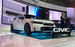 Honda Civic 2024 chính thức ra mắt tại VMS 2024: Giá từ 789 triệu đồng, 8 cảm biến trước sau, bản hybrid mạnh tới 200 mã lực