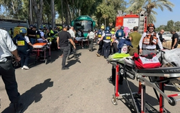 Tấn công khủng bố ở Israel khiến hàng chục người thương vong