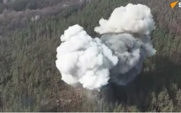 "Rồng phun lửa" UR-77 Meteorit xóa sổ bãi mìn và các vị trí của Ukraine