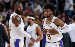 NBA: Cha con LeBron James lần đầu tiên thi đấu cùng nhau trong màu áo của Los Angeles Lakers