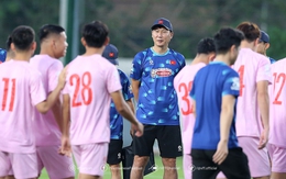 “Chống cháy” bằng đại gia V.League, ĐT Việt Nam hưởng lợi bất ngờ