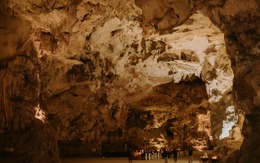 Quảng Ninh sở hữu 'cung điện dưới lòng đất' view hướng biển, có cả thang máy để di chuyển: Từng là nơi tổ chức đám cưới độc nhất vô nhị