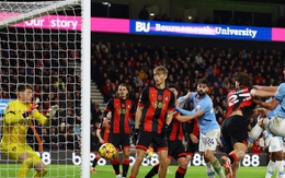 Kết quả bóng đá hôm nay 3/11: Man City thua sốc, mất ngôi đầu Ngoại hạng Anh