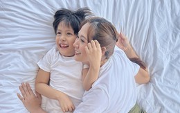 Một nghệ sĩ không giấu được hạnh phúc khi con trai "5 tuổi biết ê a, nghe hiểu được lời mẹ nói"