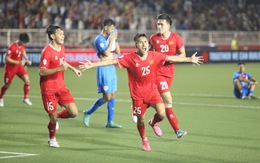 AFF Cup: Tuyển Việt Nam “chết hụt” vì tính sai, nhưng HLV Kim Sang-sik đã tìm ra đường “tái sinh”?