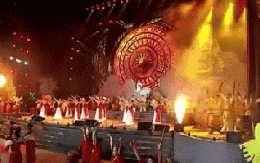 Ngàn người kéo về Mê Linh xem tái hiện cuộc khởi nghĩa Hai Bà Trưng bằng công nghệ 3D mapping sống động