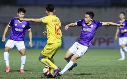 Hà Nội FC thua tan tác ngày ra mắt HLV mới, mang tới “tin dữ” cho HLV Troussier