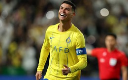 Giàu như Ronaldo: Ngồi chơi 15 phút kiếm đủ 200 triệu đồng đóng phạt