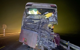 Hiện trường vụ tai nạn trên cao tốc Cam Lộ - La Sơn khiến 2 vợ chồng trẻ tử vong, 9 người bị thương