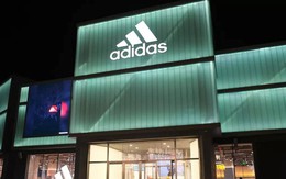 Adidas chao đảo sau khi cắt đứt quan hệ với một ca sĩ