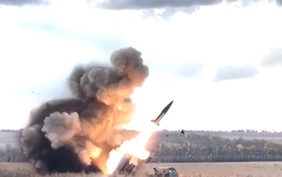 The Wall Street Journal: Mỹ có thể cung cấp cho Ukraine tên lửa ATACMS tầm bắn 290 km