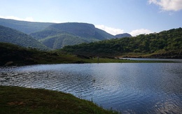 Bí ẩn về những truyền thuyết xung quanh hồ Fundudzi của Nam Phi!