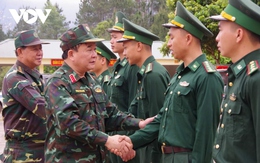Đoàn đại biểu Quốc phòng 3 nước Việt Nam - Lào - Trung Quốc kiểm tra cột mốc 0