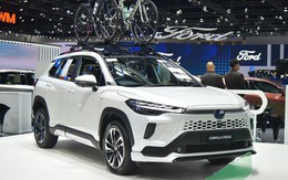 Ảnh thực tế Toyota Corolla Cross 2024: Thiết kế kiểu xe điện, thêm nhiều tiện nghi hiện đại, sắp về Việt Nam làm khó CX-30