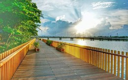 Cầu gỗ là biểu tượng bạc tỷ của một thành phố ở Việt Nam: "Dát" 7 tấn đồng, diện tích hơn 2.400m2