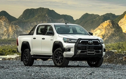 Toyota báo giá dự kiến 3 bản Hilux: Cao nhất 999 triệu, bán từ tháng 5, trở lại đấu Ranger và Triton