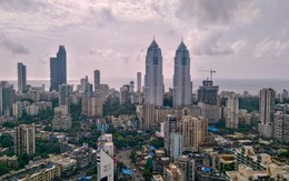 Cận cảnh thành phố của nghịch lý: Nhiều tỷ phú USD nhất bên cạnh khu "siêu ổ chuột" rộng nhất châu Á