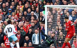 Hàng công vô duyên kỳ lạ, Liverpool thua đau Crystal Palace