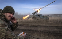 Nga tung hơn 2 vạn quân quyết chiếm thành trì sống còn của Ukraine, gây sức ép trên khắp tiền tuyến