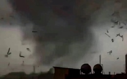 Trung Quốc: Lốc xoáy kinh hoàng, mưa đá “to như nắm đấm”