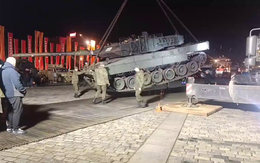 Xe tăng Leopard và hàng chục cỗ máy phương Tây xuất hiện tại Moscow