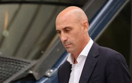 Cựu chủ tịch LĐBĐ Tây Ban Nha bị bắt ở sân bay