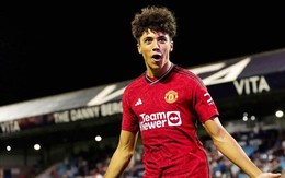 Cầu thủ gốc Malaysia được HLV Ten Hag đôn lên đội 1 MU