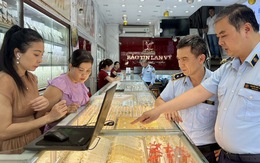 Đồng loạt kiểm tra 3 tiệm vàng ở Hà Nội