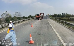 Clip VHGT: Kinh hoàng công nhân bất cẩn chặn đường trên cao tốc Nội Bài - Lào Cai
