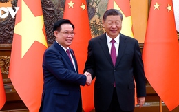 Chủ tịch Quốc hội Vương Đình Huệ hội kiến Tổng Bí thư, Chủ tịch nước Trung Quốc Tập Cận Bình