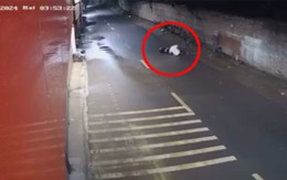 Một phụ nữ bị đâm chết giữa đường ở Hà Nội