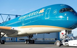 Lãnh đạo Vietnam Airlines: "Ngành hàng không chỉ lãi khoảng 1 USD mỗi khách, bay vào Tân Sơn Nhất gặp một cơn mưa là mất"