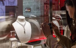 Trung Quốc: Kim cương lao dốc khi vàng 'phát điên'