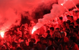 Nam Định và Hải Phòng FC cùng nhận án phạt vì pháo sáng