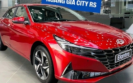 Hyundai Elantra giảm giá tới 125 triệu tại đại lý: Bản cao cấp còn hơn 600 triệu, đấu Civic với giá chỉ ngang City