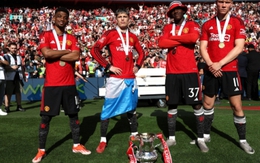 MU bị cười chê cả mùa nhưng sau cùng đã cho loạt đối thủ “ăn ớt”: Ngạo nghễ nhờ vô địch FA Cup
