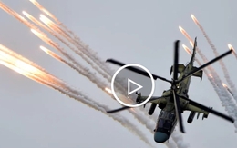 Khoảnh khắc trực thăng Ka-52 Nga càn quét mục tiêu ở Ukraine