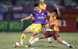 Sát cánh cùng bầu Hiển, bầu Đức giữ cho bóng đá Việt Nam tránh "vết xe đổ" Trung Quốc