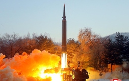 Triều Tiên phóng hàng loạt tên lửa đạn đạo