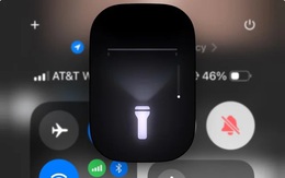 Với iOS 18, đèn pin của iPhone được nâng cấp tính năng cực kỳ hay ho: Không điện thoại Android nào làm được