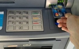 Cách tiết kiệm phí rút tiền qua ATM