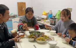 Mẹ chồng đến chơi, tôi đãi thức ăn thừa từ hôm trước, chồng giận dữ hất đổ cả bàn ăn: Cú lật bài khiến tất cả quay xe gấp