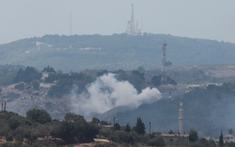 Hezbollah tiếp tục dội mưa tên lửa sang Israel