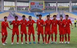 Thắng 5-1 Myanmar, tuyển Việt Nam giành vé vào bán kết với ngôi đầu bảng