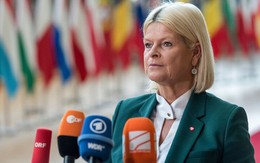 Bộ trưởng Quốc phòng Áo: NATO vượt qua 'lằn ranh đỏ' của Nga