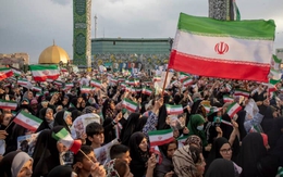 Bầu cử Tổng thống Iran: Biến số hiếm thấy trong lịch sử tái hiện kịch tính, lộ diện 2 "kỳ phùng địch thủ"