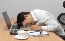 3 kiểu ngủ trưa ''lợi ít hại nhiều'', dễ mắc bệnh tim, giảm tuổi thọ: Dân văn phòng và người trung niên nên chú ý